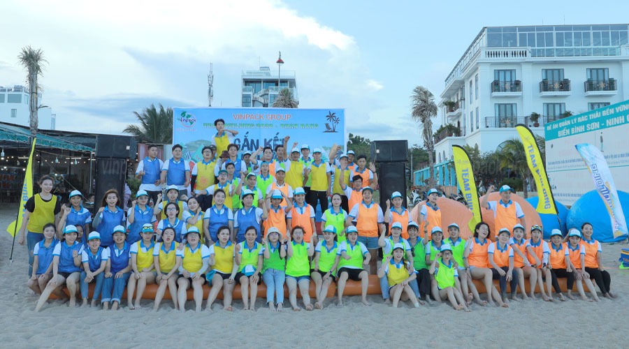 HOẠT ĐỘNG TEAM BUILDING