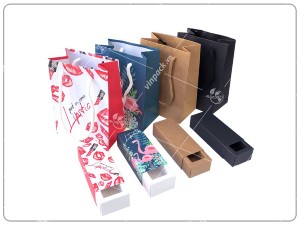 Túi giấy đựng son