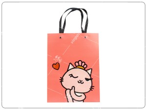 Túi giấy đựng quà quốc tế thiếu nhi